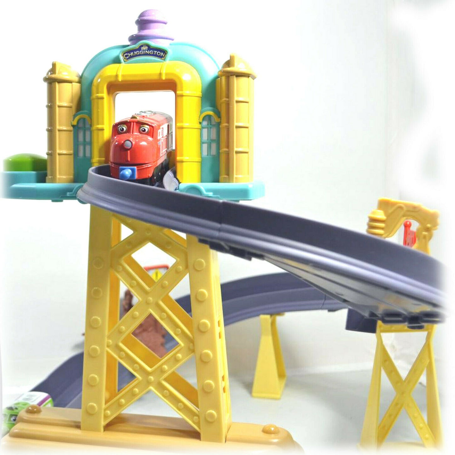 Train Motorised Training Yard Loop Ready to Play Set with Diecast Wilson